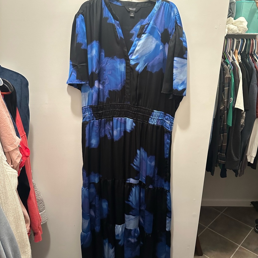 Simply Vera Vera Wang Black and Blue Maxi Dress